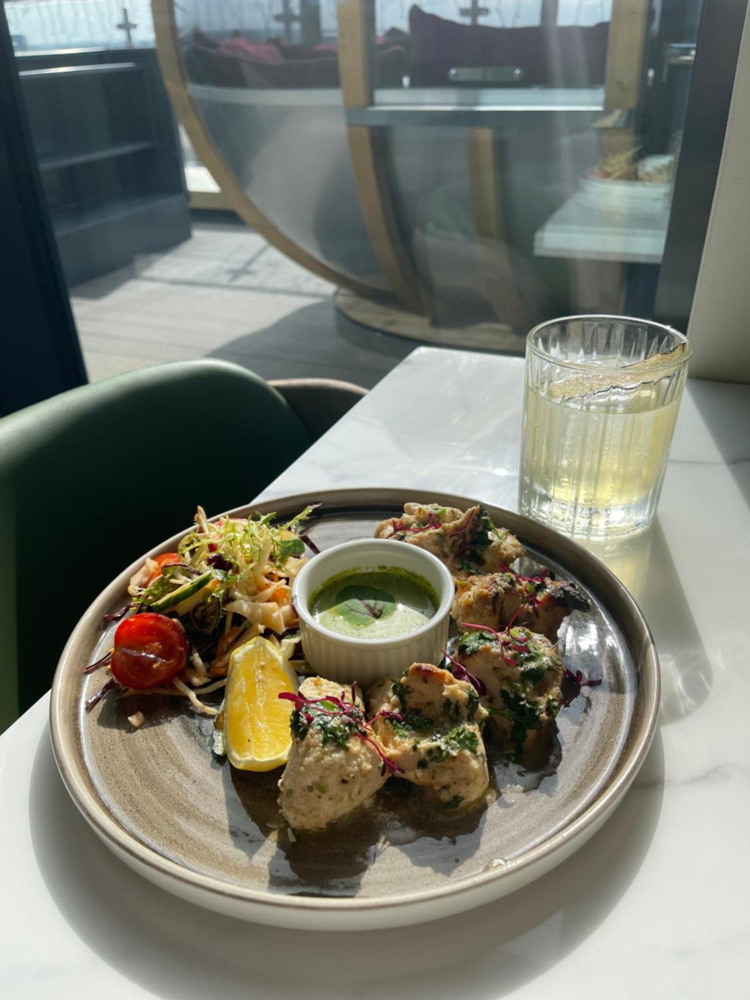 Courtyard By Marriott London Heathrow Airport Hotel Harlington  Екстериор снимка